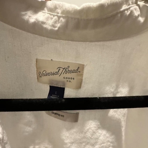 Universal Thread White Button-Up Top - Picture 2 of 3